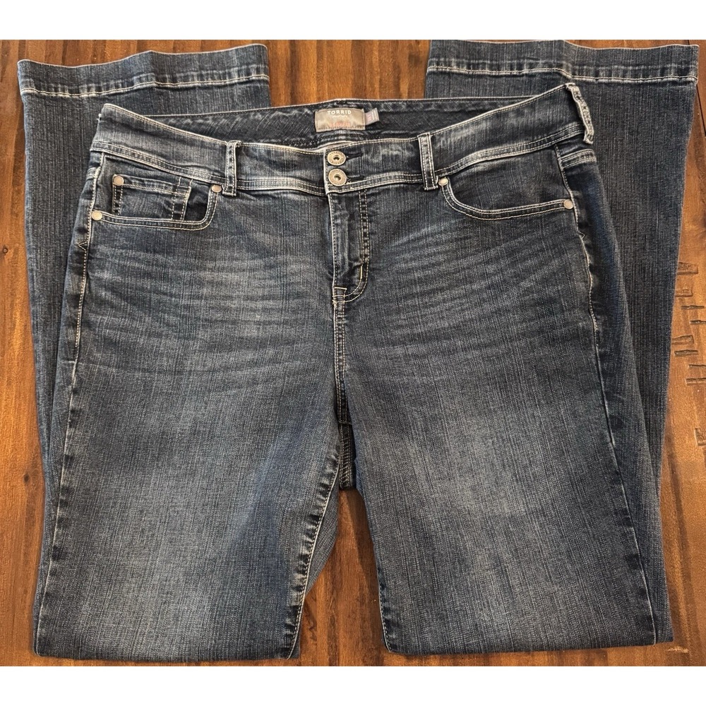 Torrid Women's Mid Rise Flare Vintage Stretch Jeans Size 18T